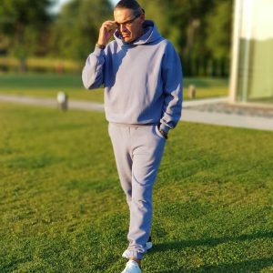 j.bloom.atelier vyriškas laisvalaikio kostiumas su gobtuvu 1